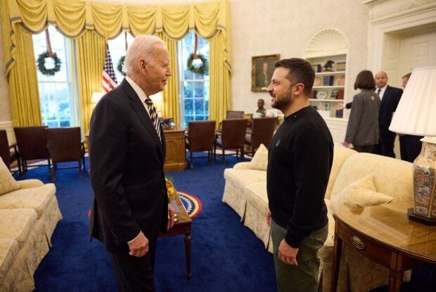 Байден не потішив Зеленського: Україна стане членом НАТО, коли виграє війну з росією