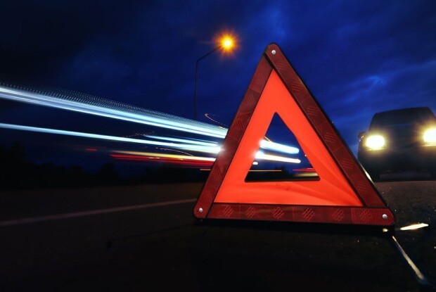 В обласному центрі Волині серед ночі «поцілувалися» два автомобілі