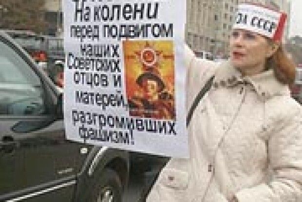 МИНУЛЕ НАМ БОЛИТЬ ЗАБУТТЯМ