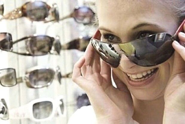 А окуляри вам личать