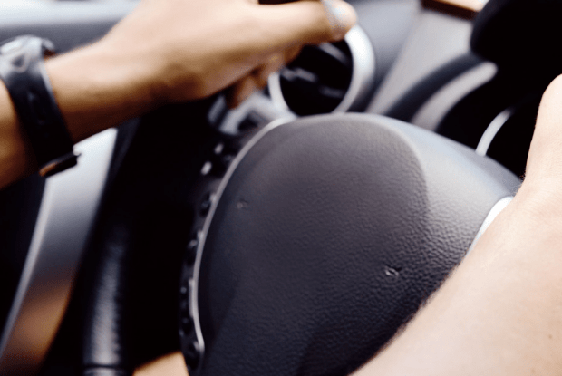 Помінявся місцями з пасажиркою: водія з Рівненщини судили через кермування у стані сп'яніння