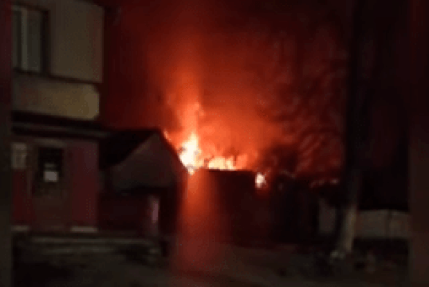 Через ракетний удар нафтобаза в Дубно зруйнована