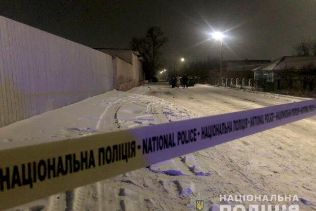 На Миколаївщині чоловік, який понівечив батька, під час слідчих дій відкрив вогонь по поліцейським