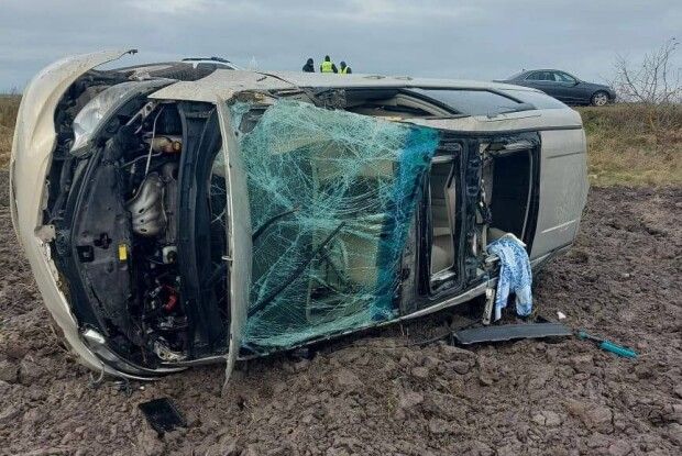 На Волині перекинулася повна автівка людей