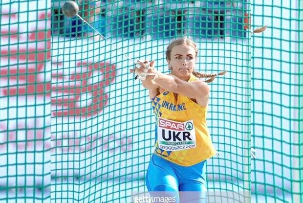 Ця красива дівчина є однією з найкращих у світі метальниць молота