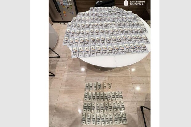 Митник з Волині допомагав переправляти через кордон ухилянтів за паспортами померлих