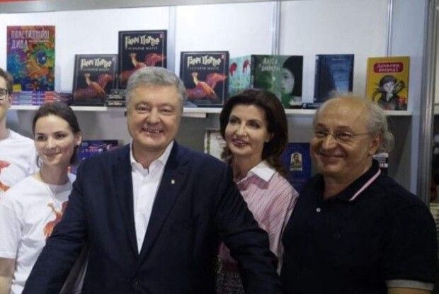 Взірець боротьби за Україну і рідне слово: Петро Порошенко привітав Івана Малковича з ювілеєм
