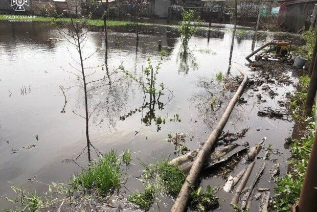 На Волині хати стоять у воді (Фото)