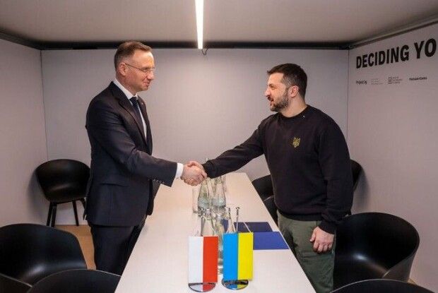 Офіційна Польща не проти зустрітися щодо блокади, але не на кордоні