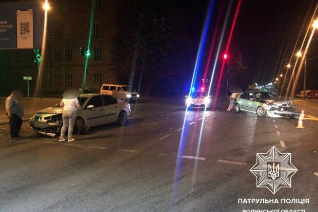 ДТП в Луцьку: не розминулися BMW та Renault Megane