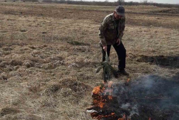 На Камінь-Каширщині паліїв сухої рослинності притягнуть до відповідальності