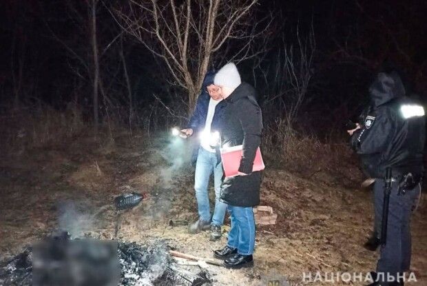 Вдарив сина каменем по голові і спалив на багатті