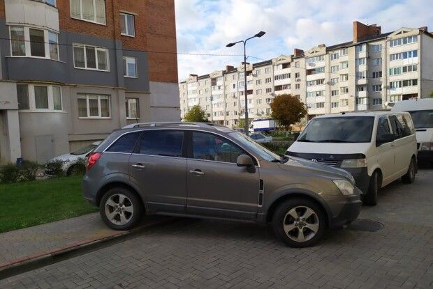 У Луцьку клацнули автонечему – злісного порушника водійської етики (Фото)