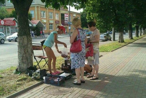 У Луцьку накрили торгорців полуницею
