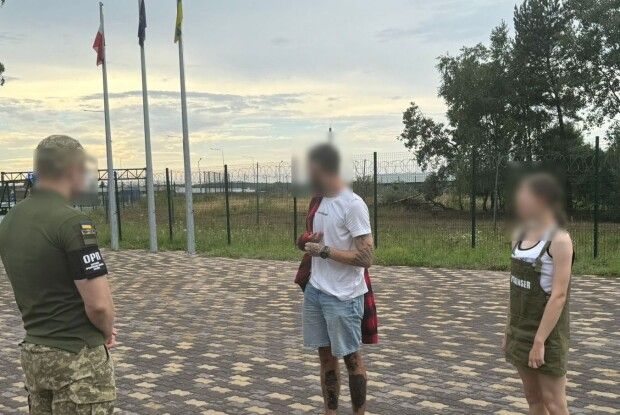 На пункті пропуску викрили «молодят»: він хотів за кордон, а вона – його долари