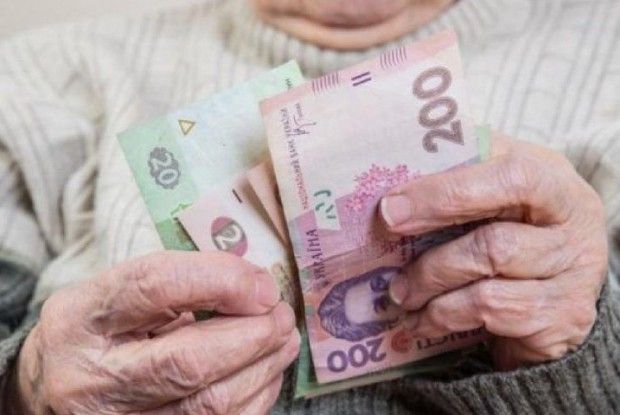 Працюючі пенсіонери отримають надбавки