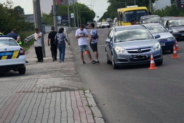 У Луцьку біля мосту – аварія (Фото)