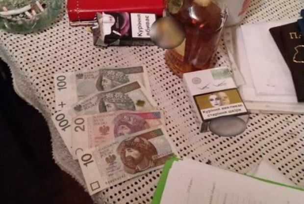 В мотелі на Млинівській рівненська панянка «обчистила» трьох заробітчан