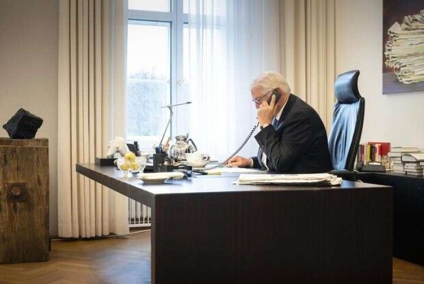 Штайнмаєр нарешті поговорив із Зеленським: деталі 