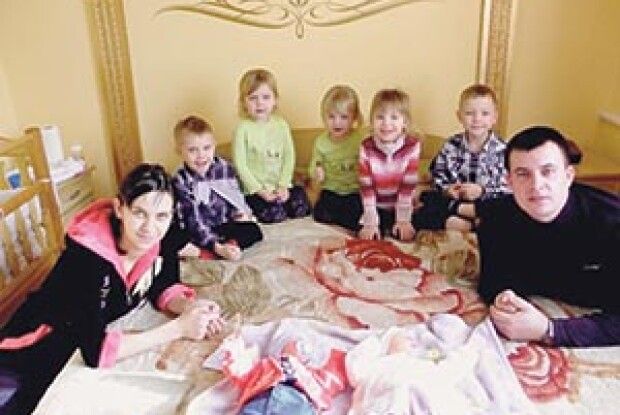 ТРІЙНЯ ТА ЩЕ ДВІЧІ ПО ДВА