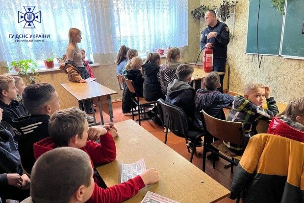 На Волині рятувальники провели інформаційно-роз’яснювальну роботу для школярів (Фото)