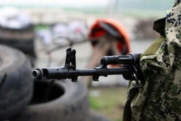 Не витримав знущань командирів: снайпер бойовиків здався українським військовим 