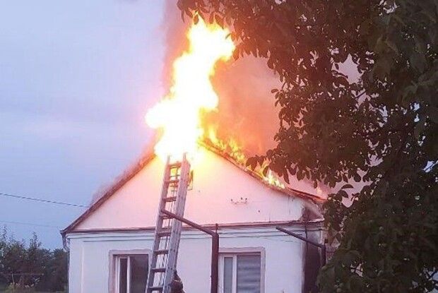 Як на Волині рятувальники ліквідували наслідки нічної атаки росіян (Фото)