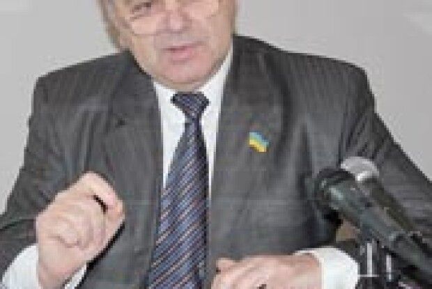 ЛЮДИ СТУКАЮТЬ У ДВЕРІ В ПОШУКАХ ПРАВДИ