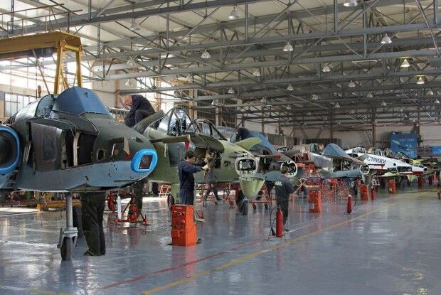 Фахівці з білорусі відновлюють російські бойові літаки 