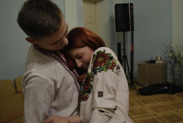 У Луцьку ворожили на судженого-рядженого і відразу обрали найкращу пару (Фото)
