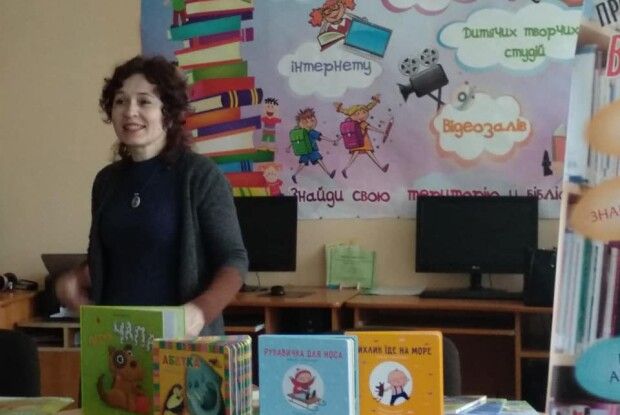 Про Великдень і витинанки розповіла дітям письменниця