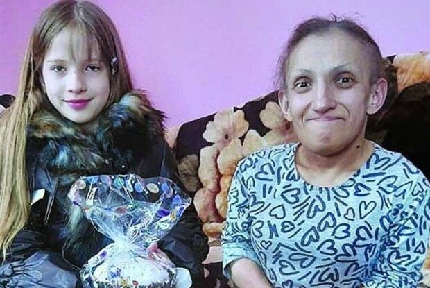 Перед смертю найменша мама світу благала попіклуватися про її 10-річну донечку Вероніку