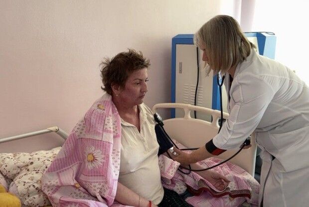 Майже всі ліжка зайняті: як працює єдиний на Волині центр паліативної допомоги (Відео)