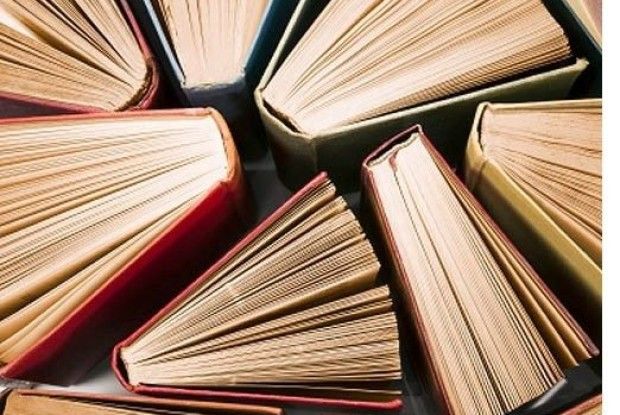 Свої книги подарував першій учительці