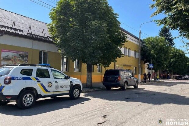 На Рівненщині жінку відправили за ґрати за п'яний дзвінок з погрозами