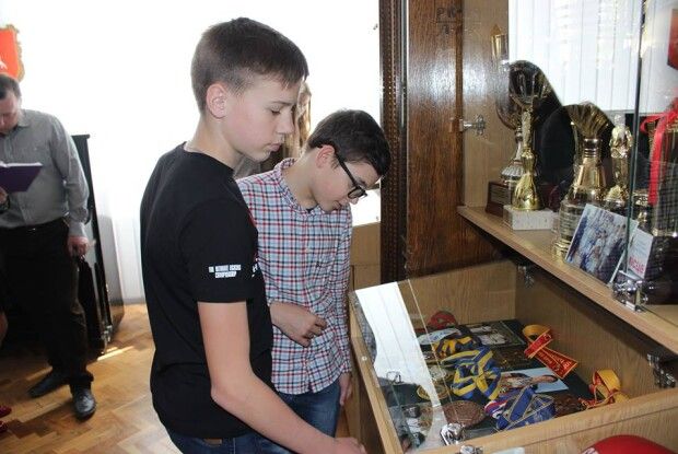 У Любомлі медалі земляків стали музейними експонатами