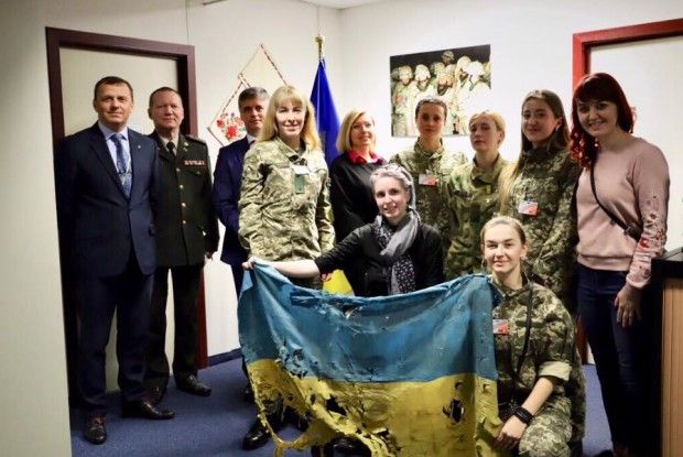 Жінки-добровольці попили чаю у штаб-квартирі НАТО