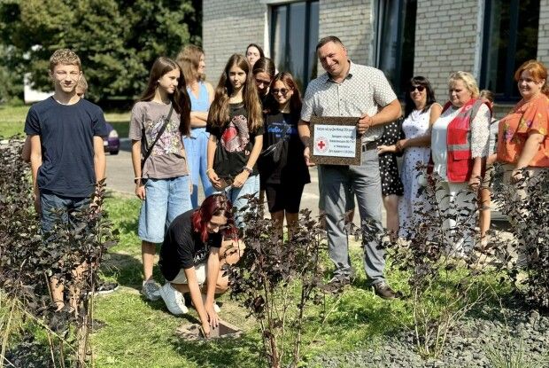У місті на Волині молодь поділилася мріями та думками про майбутнє, які відкриють через 10 років