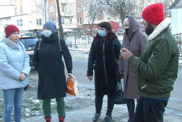 У спальнях 15 градусів, вихованці хворіють: у Луцьку батьки скаржаться на холод в дитсадку