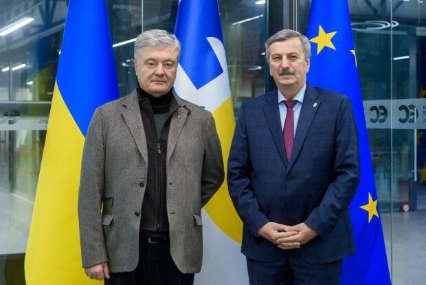 Порошенко обговорив з послом Угорщини доленосне для України засідання Євроради 14-15 грудня
