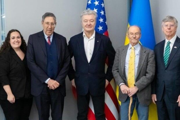 Порошенко обговорив з американськими дипломатами, як зупинити путіна