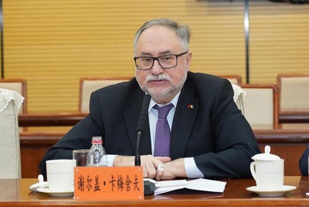 Помер посол України в Китаї