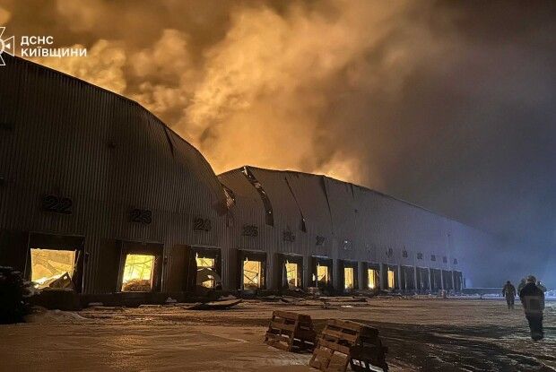 Ворожий удар по логістичному центру в Яготині: знищено склад готової продукції «Рошену»