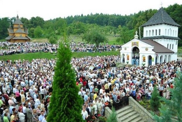 Із 12 лавр світу 4 знаходяться в Україні