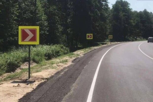 На Горохівщині перехожий знайшов на узбіччі покинуту автівку