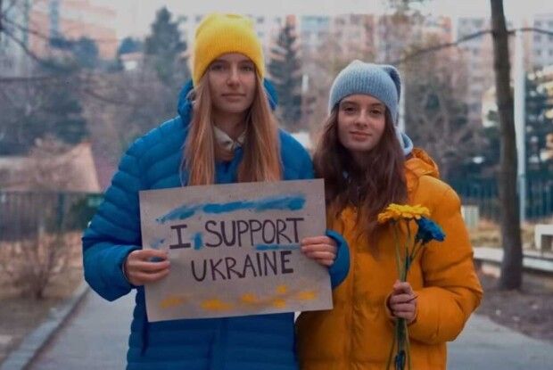 Про Маріуполь, Ірпінь, Суми: мережу розчулив кавер на «Місця щасливих людей» Скрябіна (Відео)