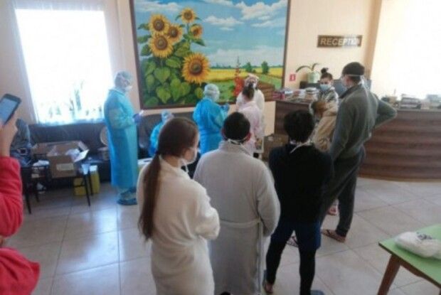 Стало відомо, коли евакуйовану з Уханя лучанку планують відпустити додому