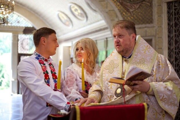 Єпископ з Волині звершив таїнство шлюбу в столиці