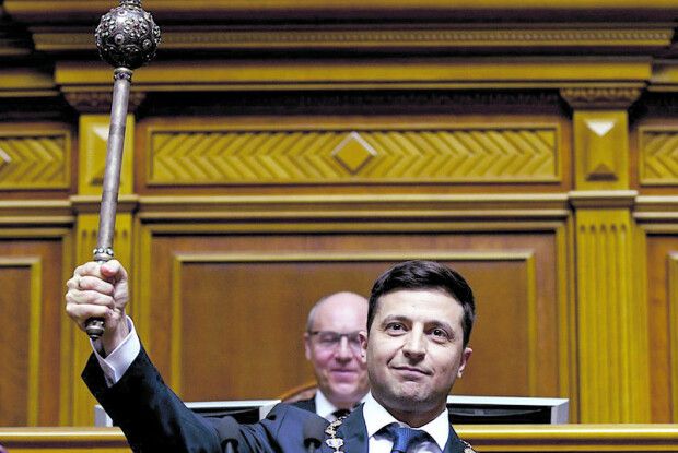 «Вішайте у кабінетах не мої портрети, а фото своїх дітей!»