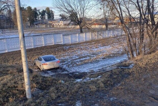 Відома українська спортсменка потрапила в ДТП: момент аварії «спіймали» камери (Відео)
